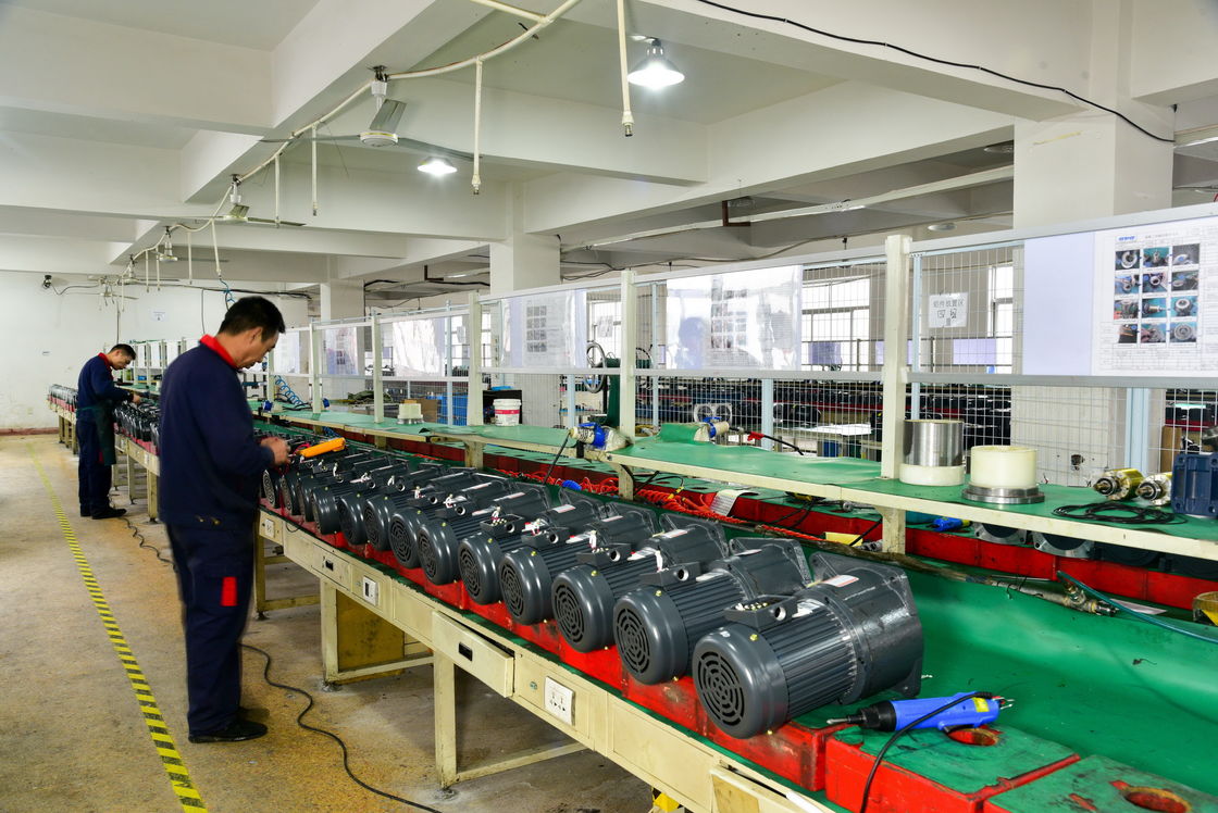 O MOTOR 3PHASE REDUCTOR do REDUTOR do CV do EIXO CH32-1500 CH do MOTOR 32MM da ENGRENAGEM da C.A. do CV 1500W 2HP VIAJA DE AUTOMÓVEL a CAIXA DE ENGRENAGENS do MOTOR ELÉTRICO